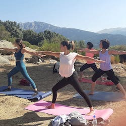 Retiro de Yoga de 2 Días en Sierra de Madrid con Naturaleza Música y Más