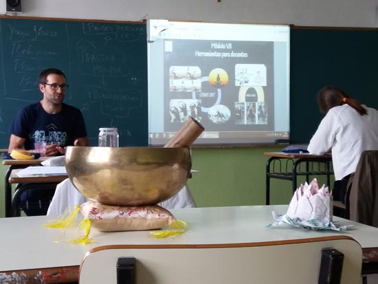 Curso especializado YOGA EN LAS AULAS para profesoras/es de yoga