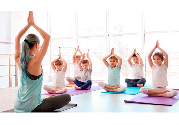 CURSO ESPECIALIZADO DE YOGA INFANTIL